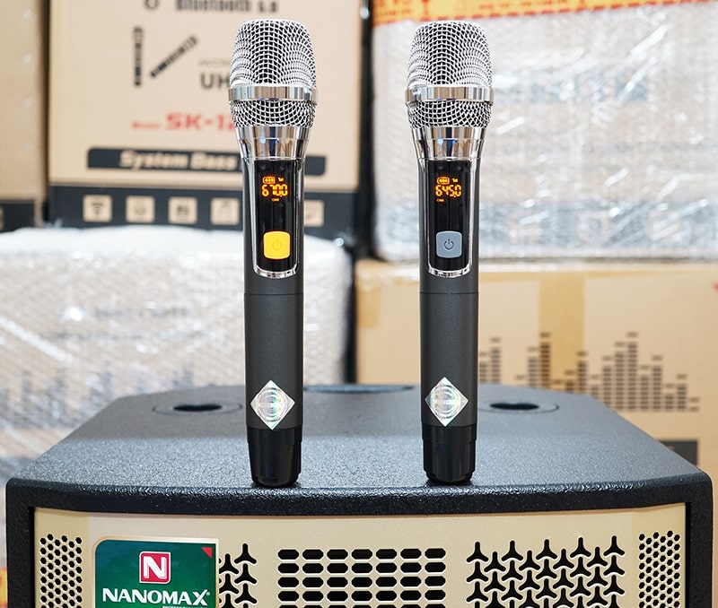 Loa kéo Nanomax S-15D1 thiết kế hiện đại, bền bỉ, tặng kèm mic không dây chất lượng Loa kéo Nanomax S-15D1 thiết kế hiện đại, bền bỉ, tặng kèm mic không dây chất lượng