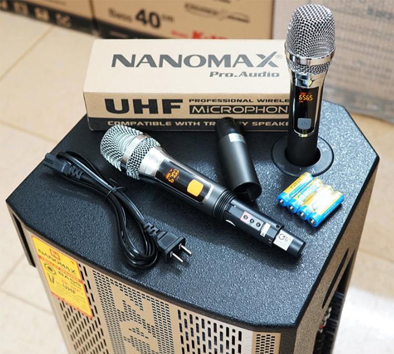 Loa kéo Nanomax SK-12F7 thiết kế hiện đại, trang bị micro chất lượng Loa kéo Nanomax SK-12F7 thiết kế hiện đại, trang bị micro chất lượng